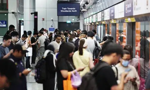 18 students late for N-level exam due to TEL delay, SMRT says recent disruptions 'isolated cases'