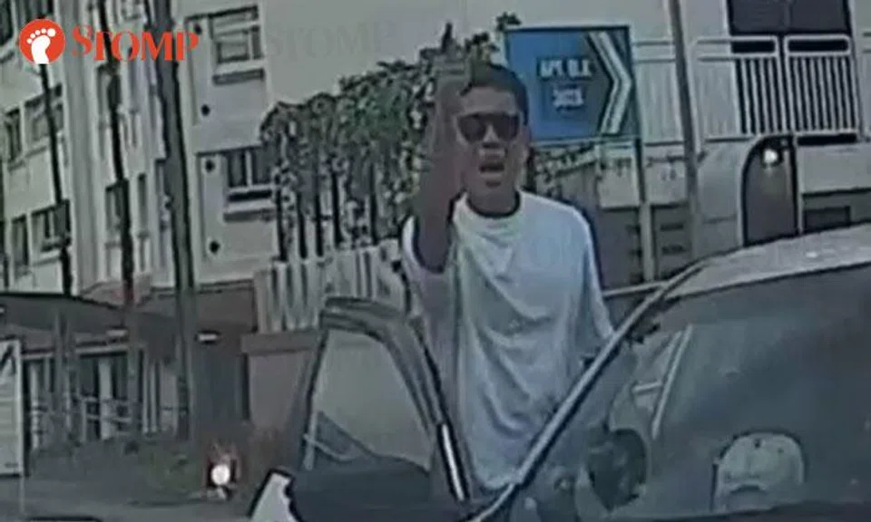 Drivers argue over who pointed their middle finger first in Woodlands road rage incident