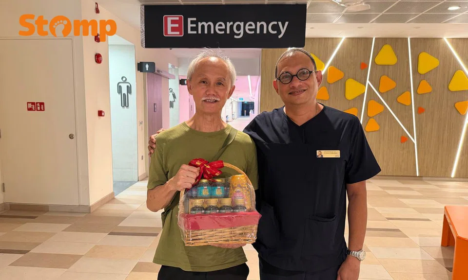 Kind Woodlands Hospital doctor helps family with wheelchair