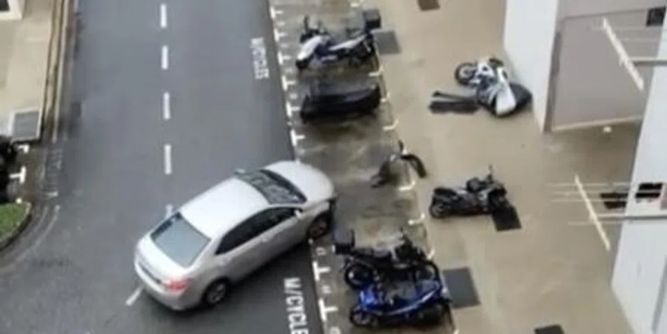 Hit-and-run accident involving a car and two motorcycles in a Bukit Batok carpark