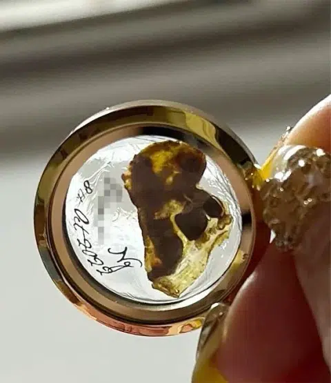 Shop ghosts woman who pays $278 to turn dad's ashes into trinkets