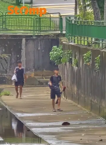 Kids spotted in Pasir Panjang canal worries Stomper: ‘I feel pitiful’