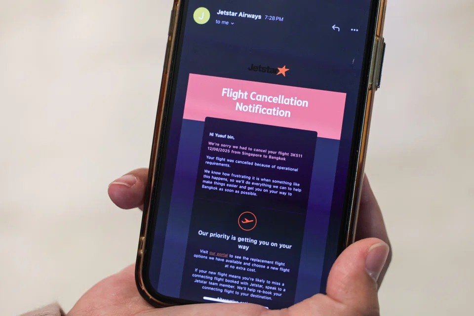 A screenshot of a flight cancellation e-mail from Jetstar Airways to a passenger.