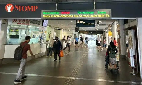 Commuter 'annoyed' by second MRT delay due to track fault on North-South Line in 3 days