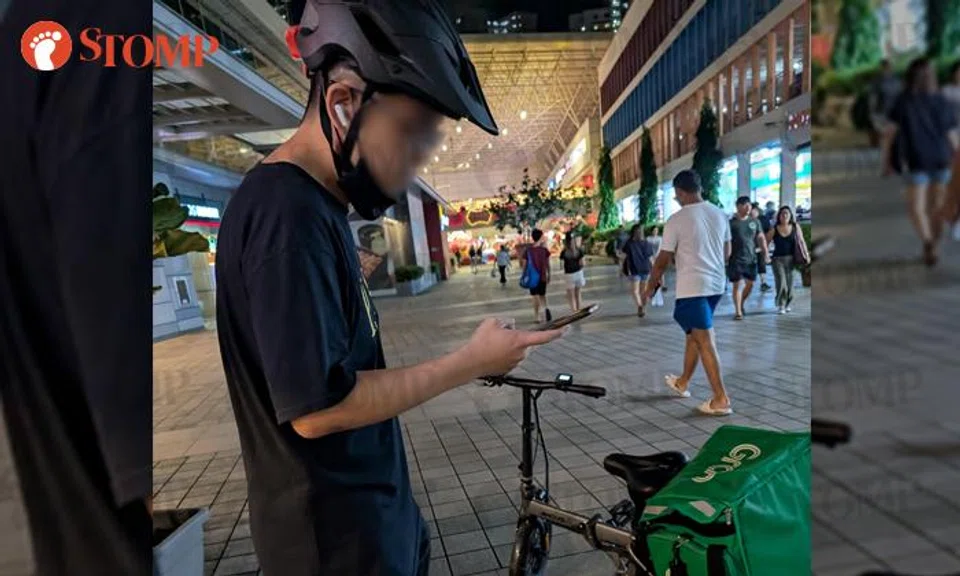 Delivery rider allegedly turns aggressive and shouts at pedestrian who said F-word