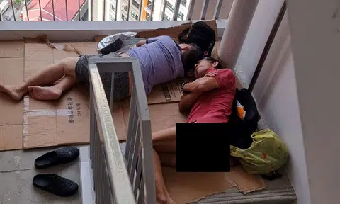 Man rough sleeping at Clementi block not homeless, claims not to know woman lying next to him