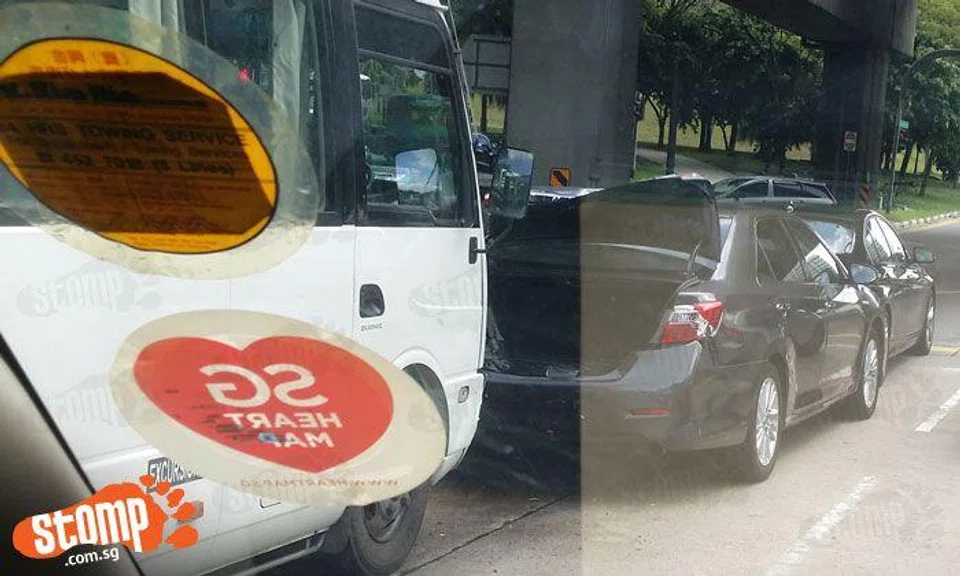 Multi-vehicle pile up at Tampines Ave 10 after minibus driver jams on brakes