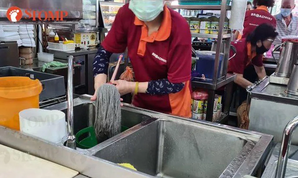 SFA investigating incident of employee washing mop in common sink at Hougang coffee shop