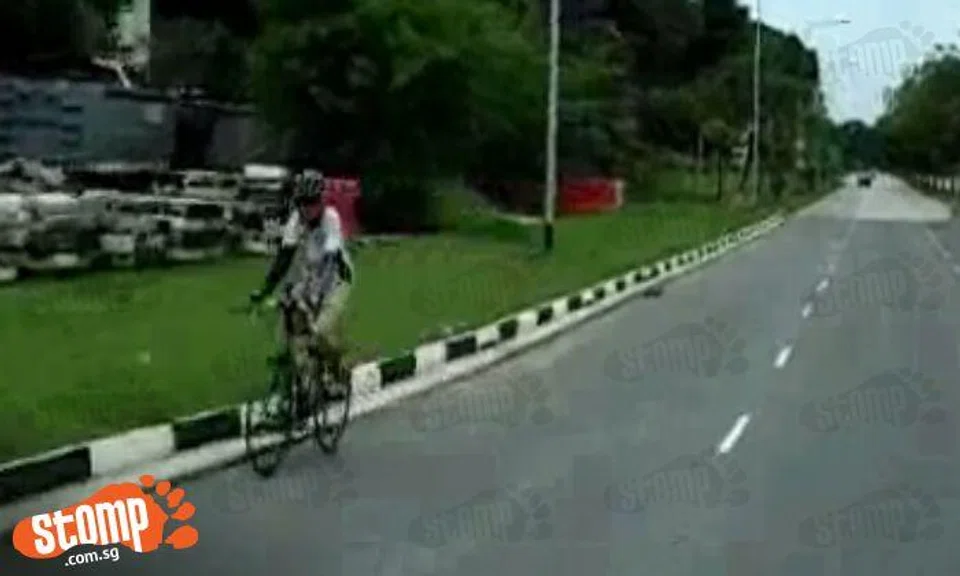 What is going on? Cyclist flouts traffic rules by cycling against traffic flow 