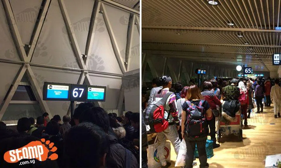 Friends and families waiting for loved ones arriving from Hokkaido...you've got to wait a little longer