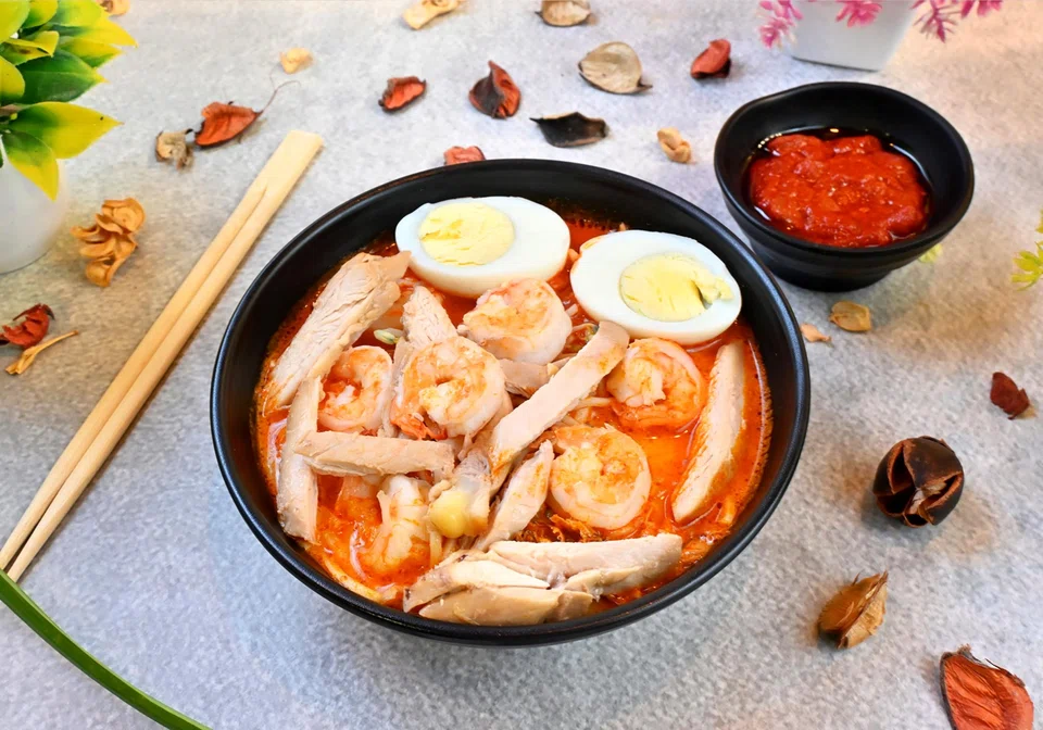 Laksa with prawns and chicken.