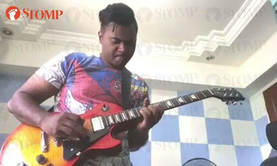 S'porean Indian man plays Cantonese song on his guitar -- and totally nails it