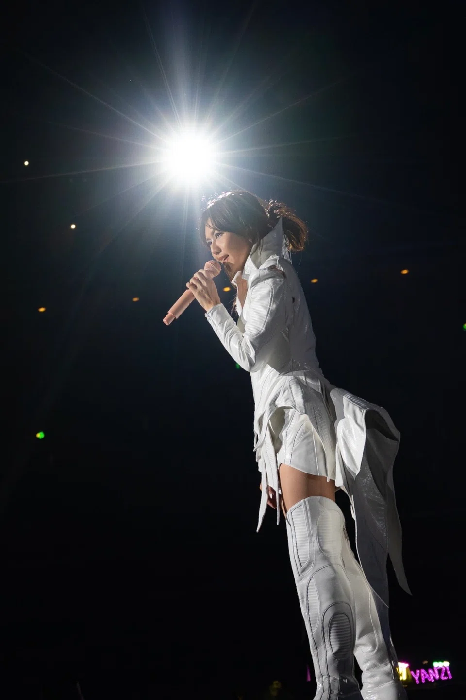 Sun singing My Love (2004) from her eighth album Stefanie (2004).