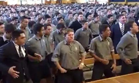  Students in New Zealand treat retiring teacher to intense traditional Haka farewell performance