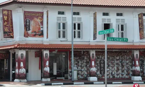 In a bid to impress her friends, the woman duped restaurants into delivering some $9,000 worth of meals to her. 