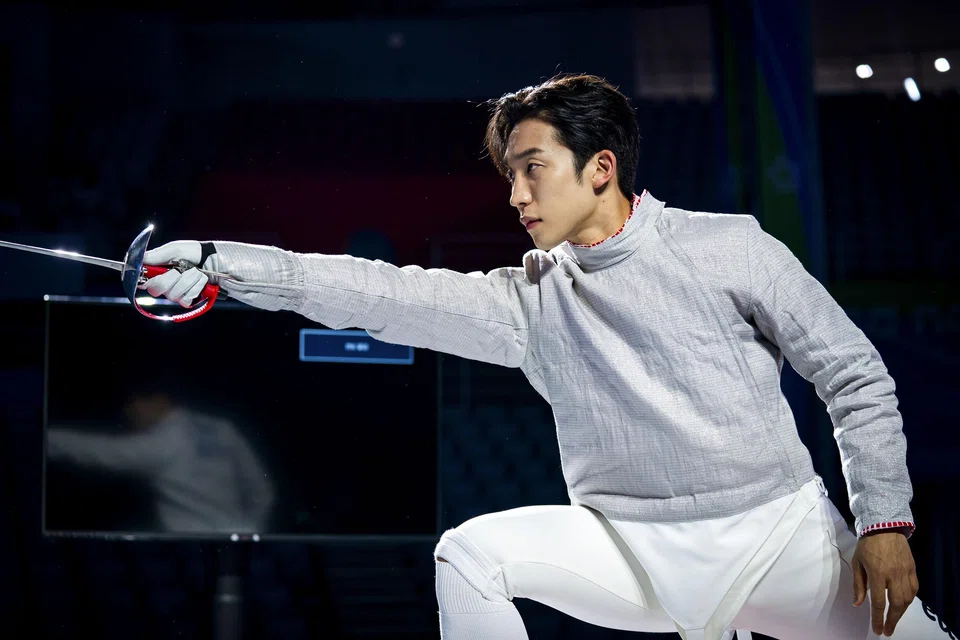 Lee Sang-yi plays an ex-national fencer in Good Boy.