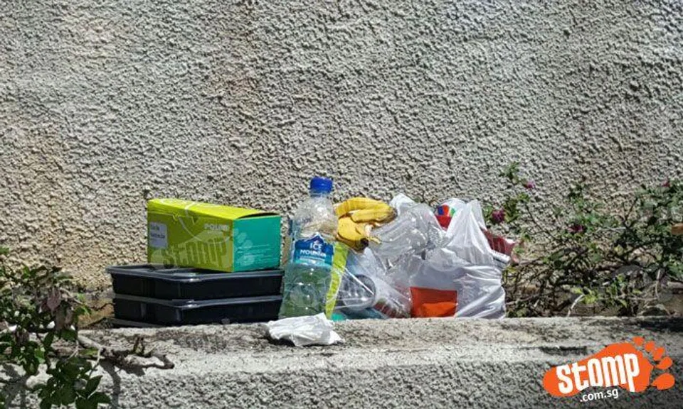 Look at the pile of litter left behind after Standard Chartered Marathon 2016 
