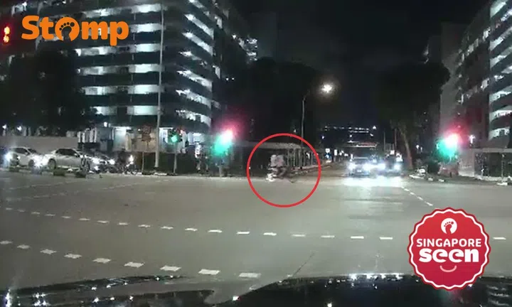 PABs run red light in Yishun, police investigations underway