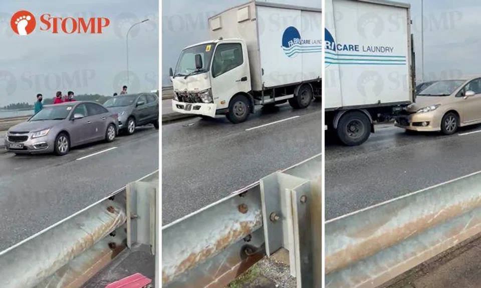 Lorry and cars in chain collision at Yishun Dam