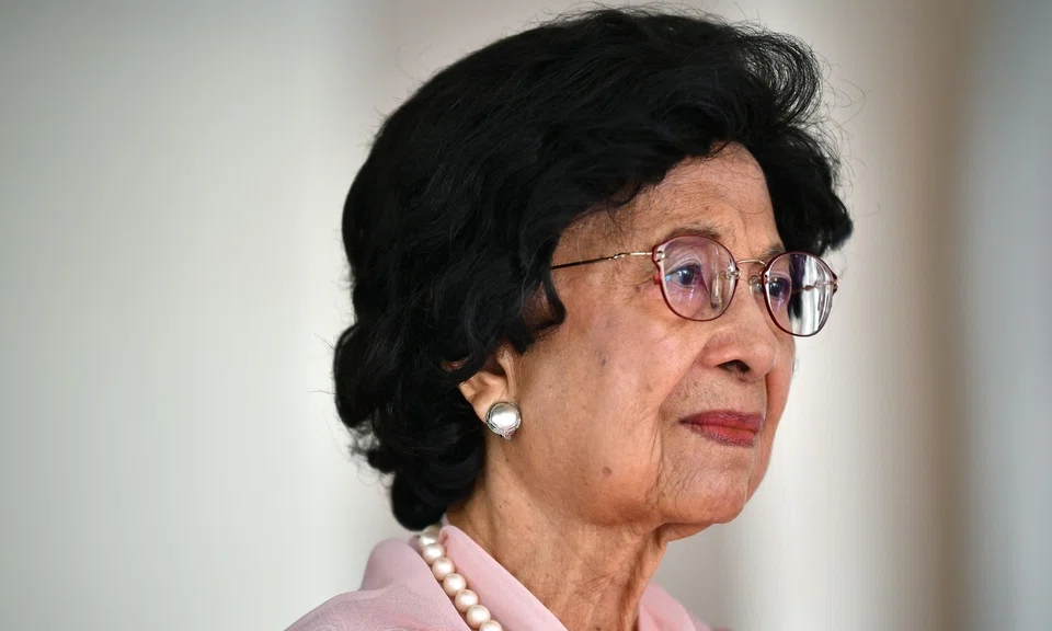 Siti Hasmah, wife of Mahathir Mohamad, dies at 100