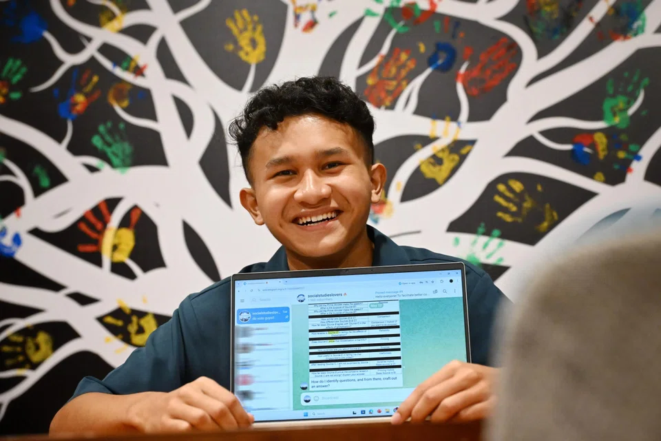 First-year polytechnic student Mohammed Danie Dahlan owns the "socialstudieslovers" Telegram channel that has over 1,500 subscribers.