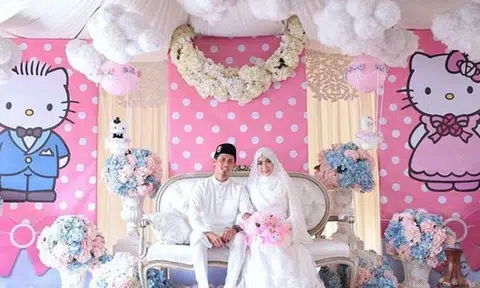 Malaysian couple gets married in Hello Kitty themed wedding