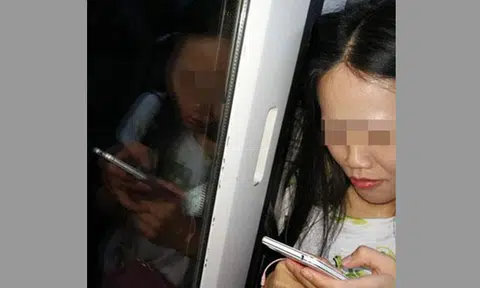 Woman gets hair caught in Guangzhou train doors -- and stays stuck for 6 stops