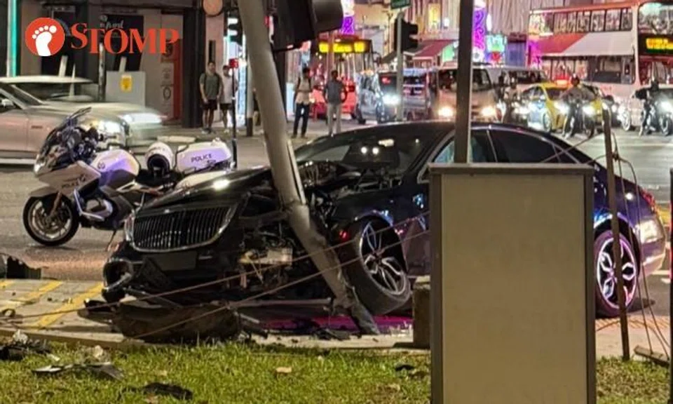 Accident at the junction of Lavender Street and Serangoon Road