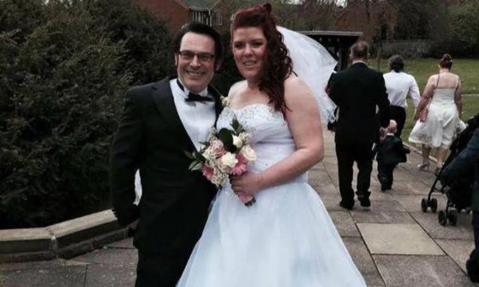 UK newlyweds receive wedding photos -- along with horrible disappointment