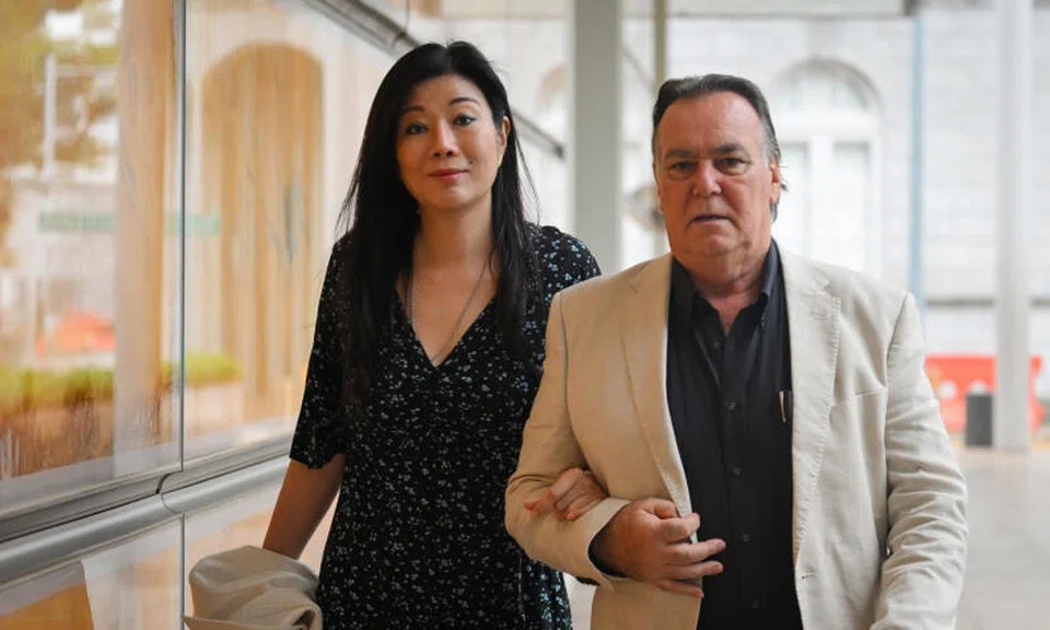 Taiwan-born Singaporean businesswoman Fiona Lee Hsueh Ching and her Canadian husband Sarge Sargeant sued their former banking relationship manager for negligence.

