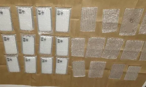 Woman pays $600 for iPhone, realises she was cheated after she can't log in to Apple account