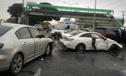 Photo: Rescue Volunteer Rattana 108