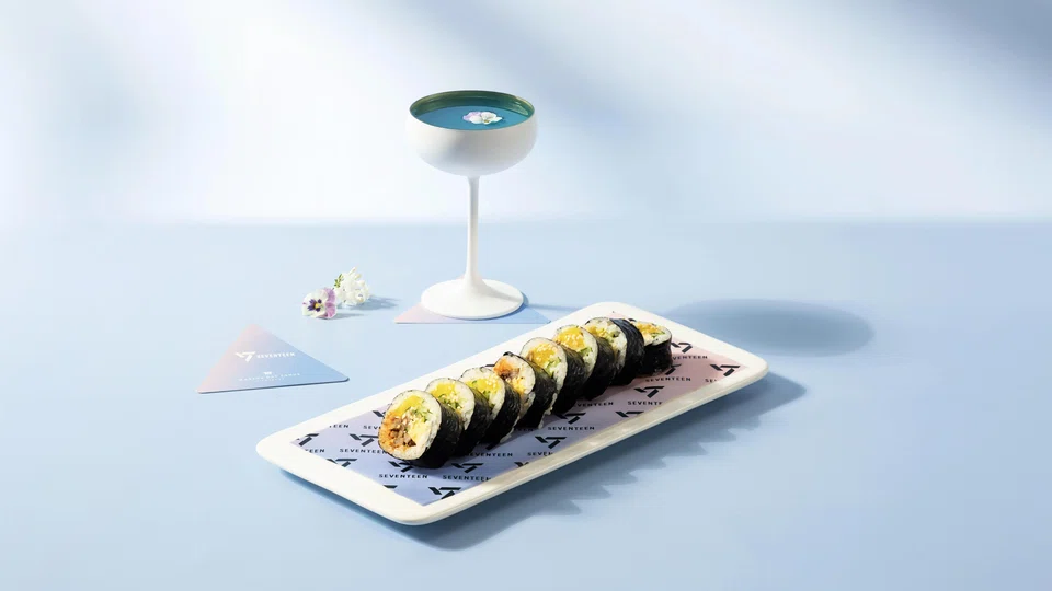 Koma Singapore’s Flavour Overload bundle spotlights the restaurant’s BBQ Short Rib Kimbap and classic Blue Lagoon drink. PHOTO: MARINA BAY SANDS