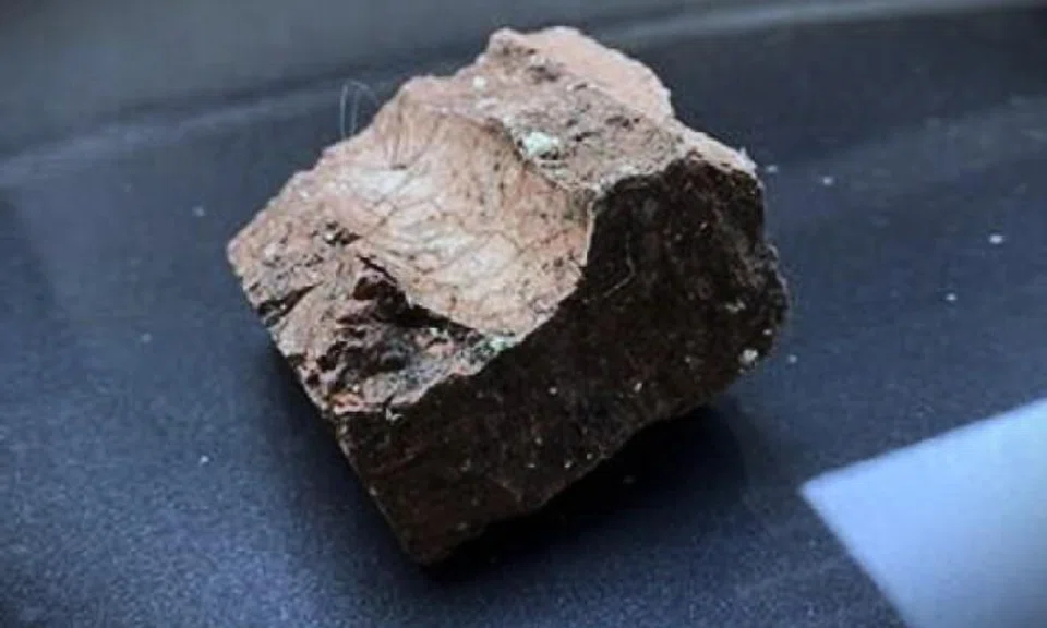 Sex worker owed $50 each by 2 men for services in Geylang alley, got robbed and beaten with brick