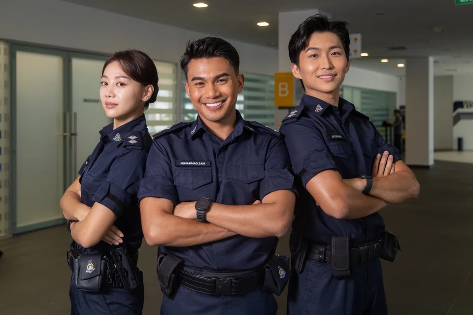 S’pore actor Zhin Sadali gave up NYU scholarship to care for parents, visits New York 10 years later