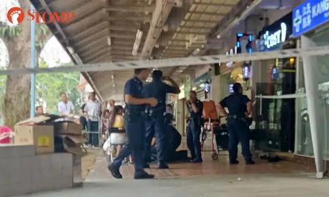 2 women slashed with penknife in robbery at Ang Mo Kio, 3 men arrested