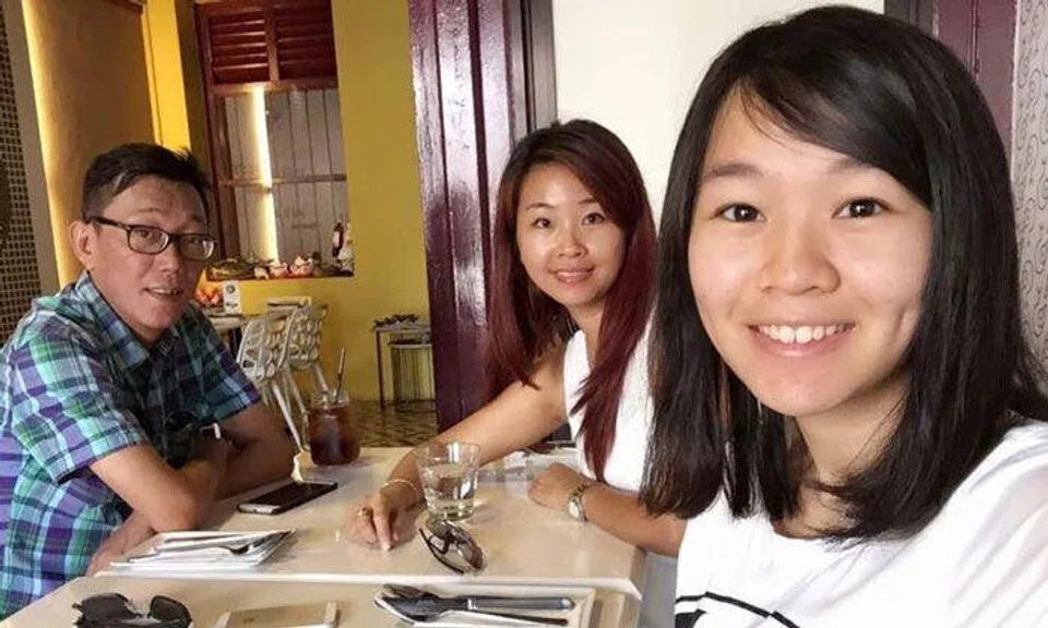 Ms Carmen Mark (right), with her mother Ariess Tan and father Mark Kok Wah. PHOTO: MARK KOK WAH