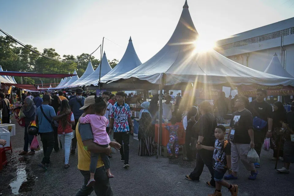 Bazaar Ramadan Taman Perling - one of over 400 bazaars in JB - expects a throng of Singaporeans in the coming days.