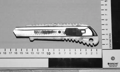 Man pressed knife to GF's neck, threatened her male colleague and dragged her into his car