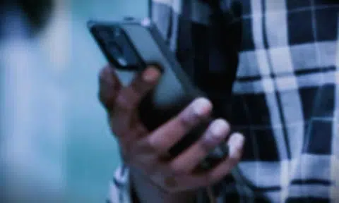 2 men from India in S'pore for holiday got numbers of 2 prostitutes, decided to call -- and rob them