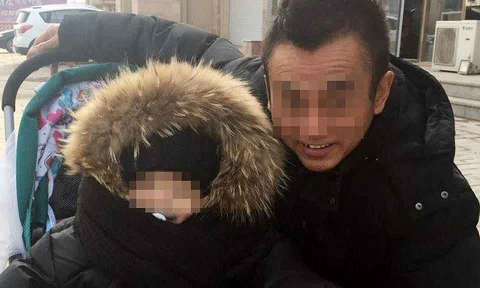 Chinese ex-bar hostess marries S'porean sweetheart, only for husband to go MIA once child is born