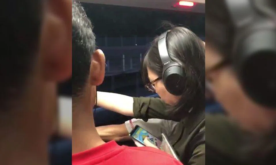Videos on social media showed that a door on one side of a carriage was open fully as the train was moving from Ang Mo Kio station towards Yio Chu Kang station. Photos: Screengrabs from Twitter / Hady Matynn