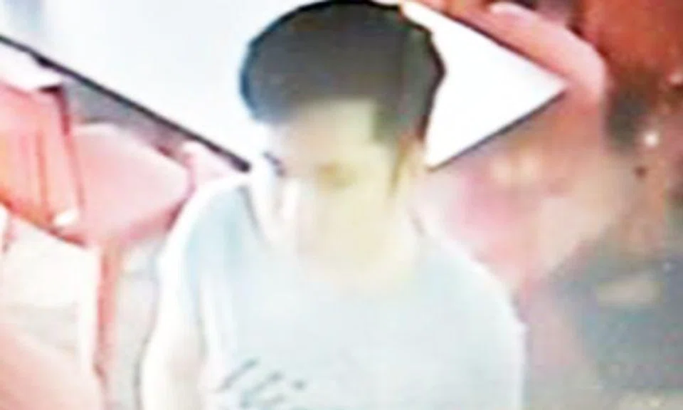 Police looking for man involved in criminal misappropriation of property at Ang Mo Kio Ave 8