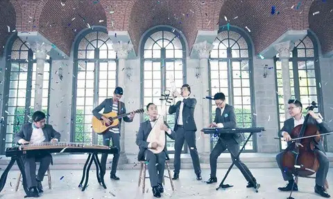 Photos: Video Screengrab