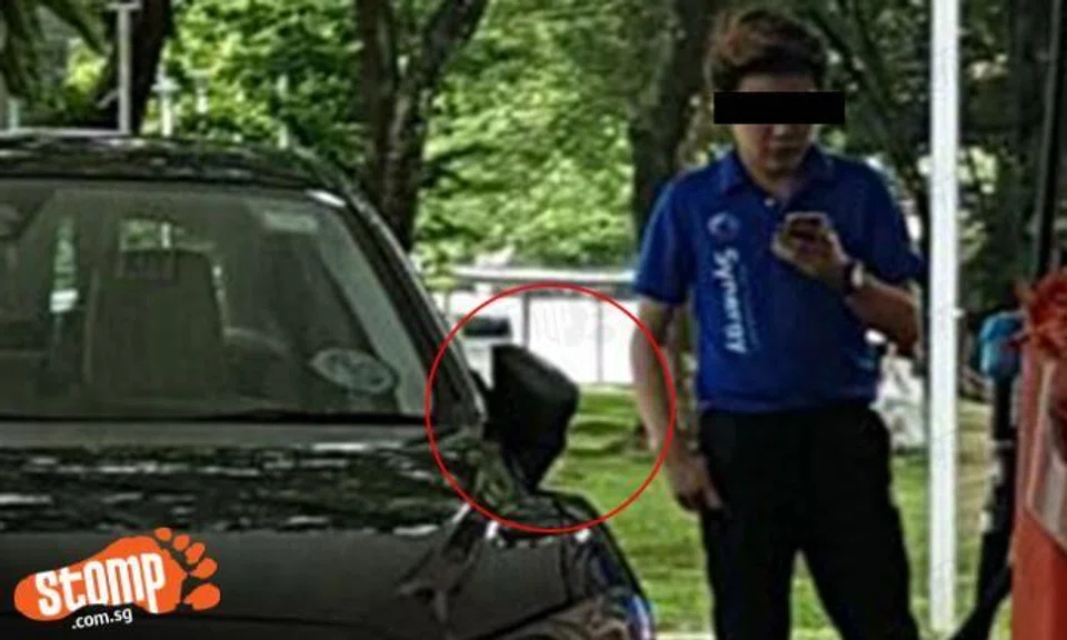Petrol kiosk attendant who used phone while refuelling car: Cheers to take corrective actions after Stomp report