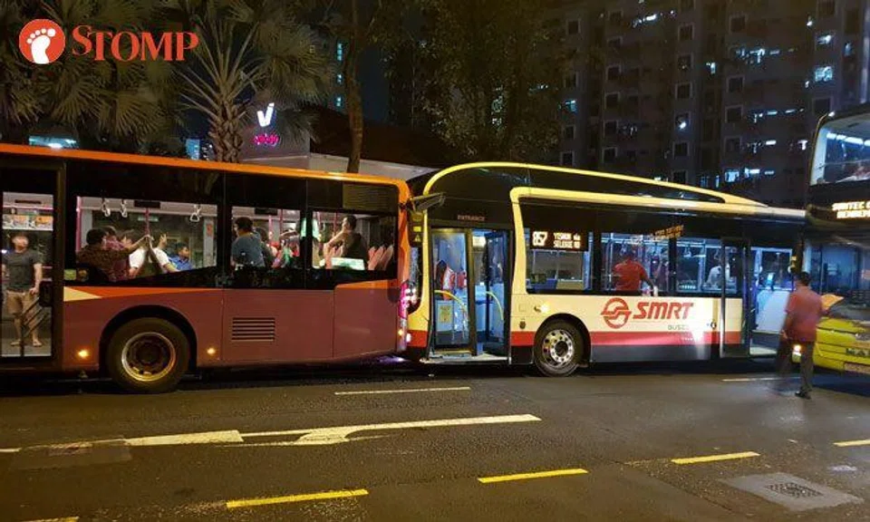 11 people injured in accident involving 2 buses at Selegie Rd