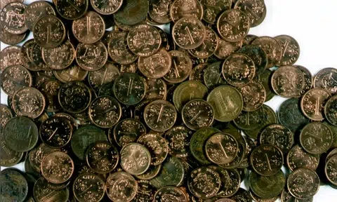 Man says it doesn't make sense to pay $1.80 to deposit 100 1-cent coins which he has 'few hundred'