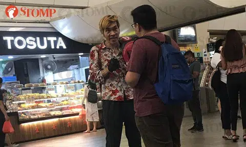 Superstar Steven Lim Kor Kor promotes slimming class -- by showing off his '6-pack' in Bishan