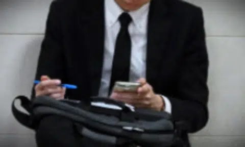 Man walks out after waiting nearly 2 hours for job interview: 'We are jobseekers, not beggars'