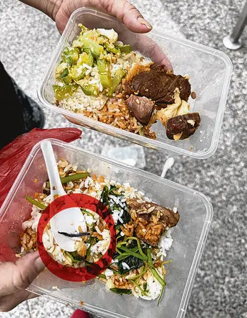 ‘If it’s fine, then you eat’: Customer challenges mixed rice worker after finding 4cm-long centipede in food